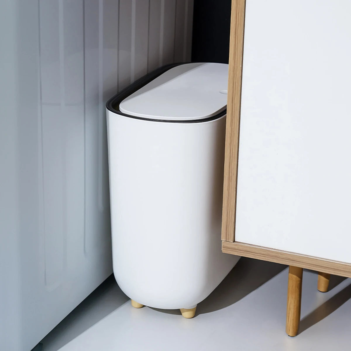 Pattumiera Slim Salvaspazio per Bagno con Coperchio a Pressione – Bidone per Rifiuti Stretta per Fessure, Ideale per Raccolta Differenziata