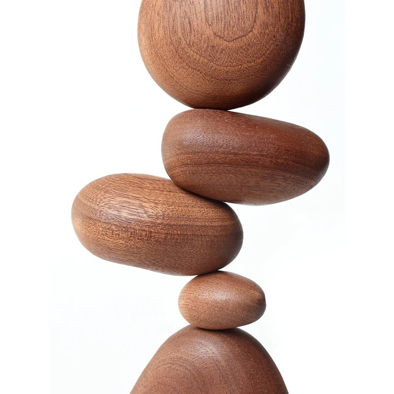 Ornamento in Legno Massello a Forma di Pietra – Arte Divertente e Stile Nordico per Pareti